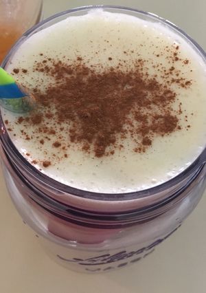 A picture of Banana-Peach Smoothie - no Lactose.