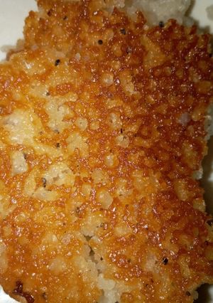 A picture of Mkate wa sinia(rice cake).