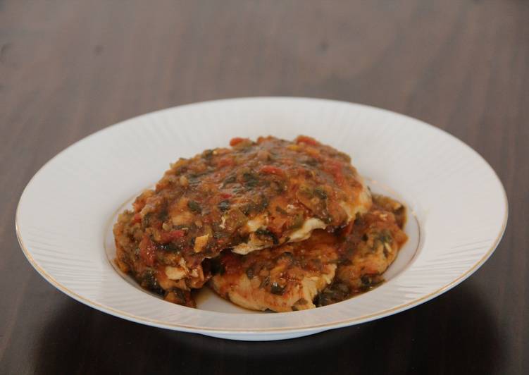 Chicken With Veggie Heavy Tomato Sauce