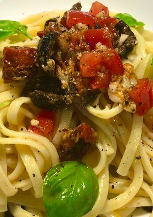 A picture of Linguine with Rustic Summer Dressing (V).