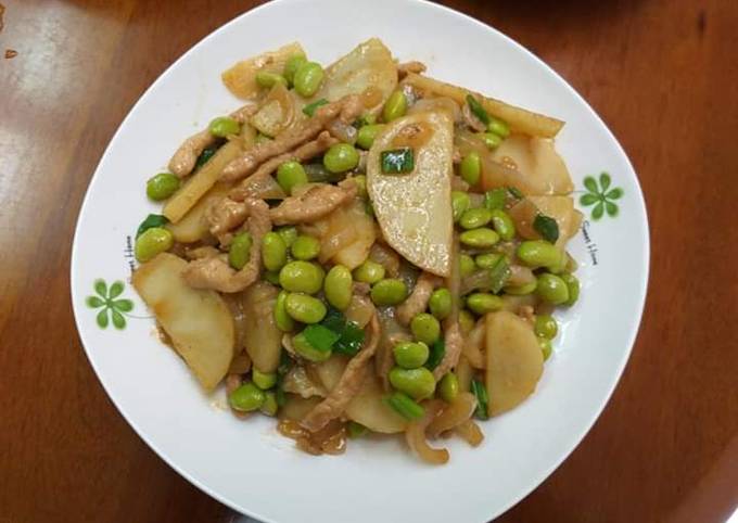 Wajib coba! Resep  membuat Kentang masak kacang kedelai yang nikmat