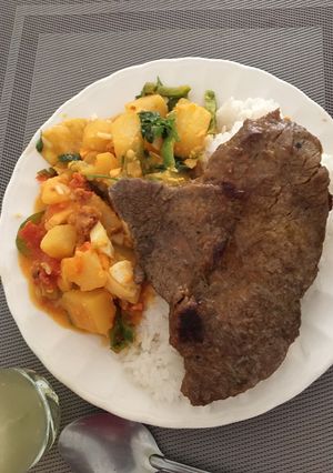 Una foto de Guiso de archucha y bistec de caderita