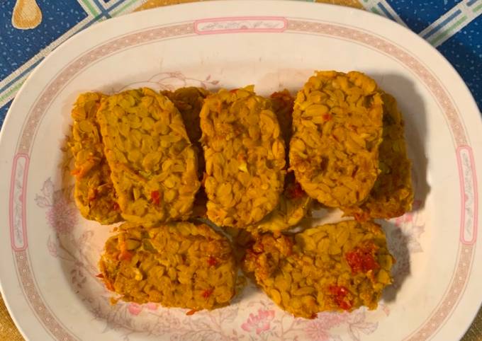 Resep Tempe Rebus Kuning Kering oleh allysha archelya - Cookpad