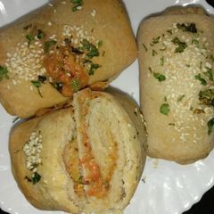 Cheese dinner rolls A picture of Cheese dinner rolls.