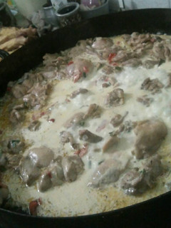 Una foto de Pollo a la crema en disco
