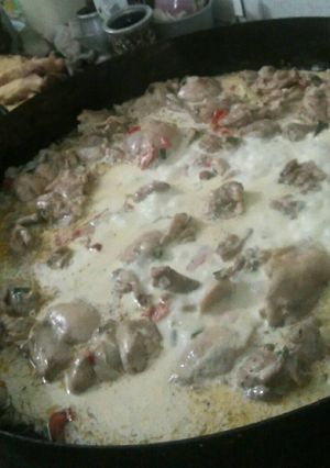 Una foto de Pollo a la crema en disco