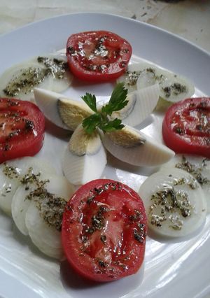Una foto de Tomates y cebollas a la provenzal, para acompañar carnes