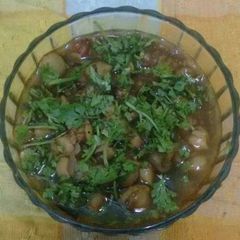 A picture of White chole.