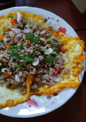 รูปของ ยำไข่ดาวหมูสับ