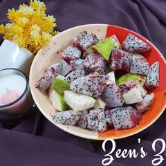 A picture of Pear and Dragonfruit Chaat.