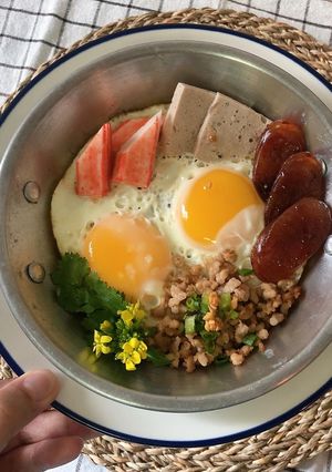 Breakfast Ideas To Keep On Repeat! •Thai Style Breakfast Pan Fried Egg ...