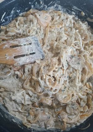 Una foto de Chiles con crema al epazote