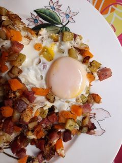 Una foto de Calabacín con huevo y jamón