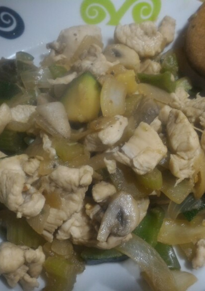 Una foto de Pollo al wok con verduritas - healthy