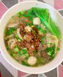 Mì tươi tự làm ăn với canh bò viên