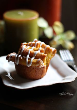 A picture of Pumpkin Cinnamon Rolls.