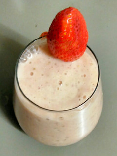 A picture of Banana and strawberry smoothie.