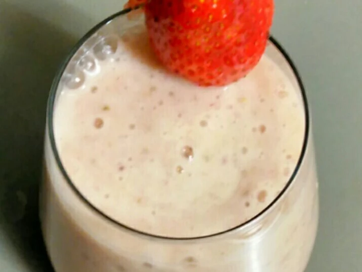 Recipe Banana and strawberry smoothie the Awesome  You can take Joss in your mouth