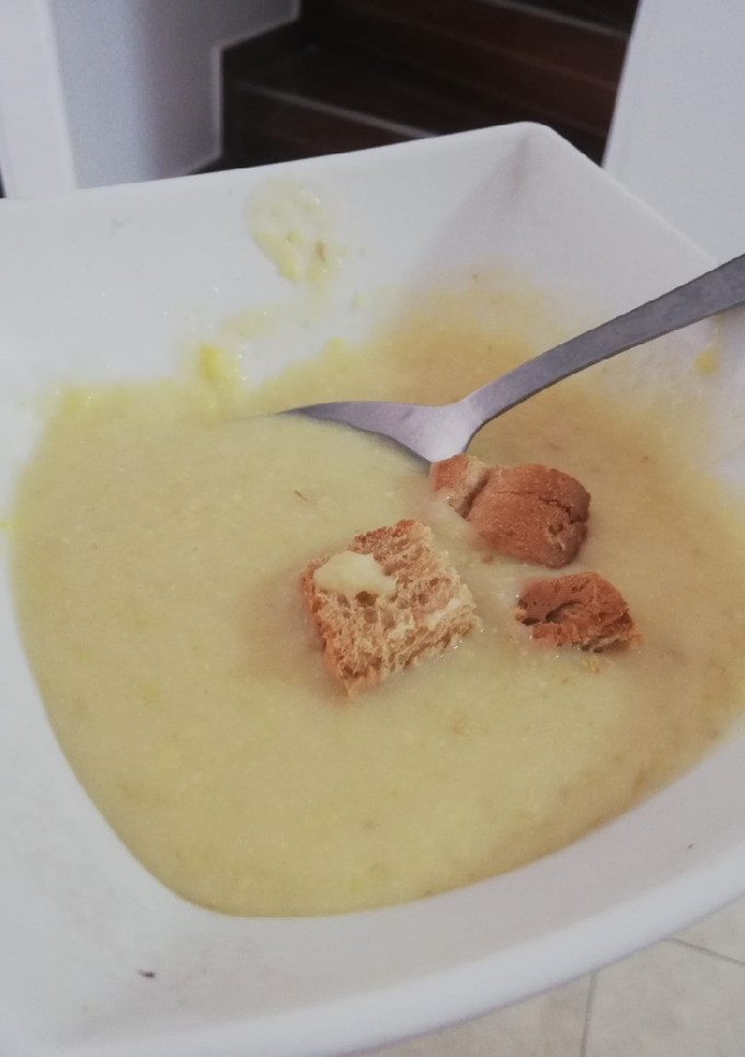 Una foto de Crema de mazorca y cebolla