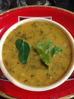 பாலக்கீரை அரைத்து விட்ட கூட்டு / moong dal reciep in tamil செய்முறை முக்கிய புகைப்படம்