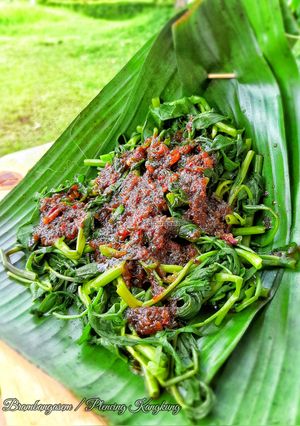 Foto resep Brambang Asem / Plencing Kangkung