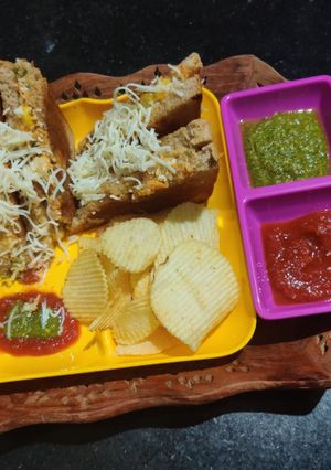 A picture of Pizza sandwich.