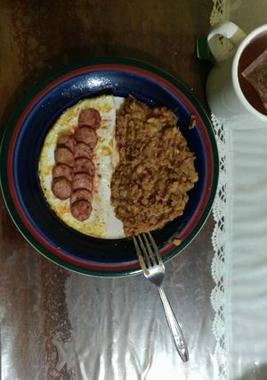 Una foto de Huevos con frijoles