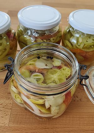 Zöldparadicsom savanyúság télire recept fotója