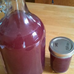 A picture of Black grapes rose Kvass.