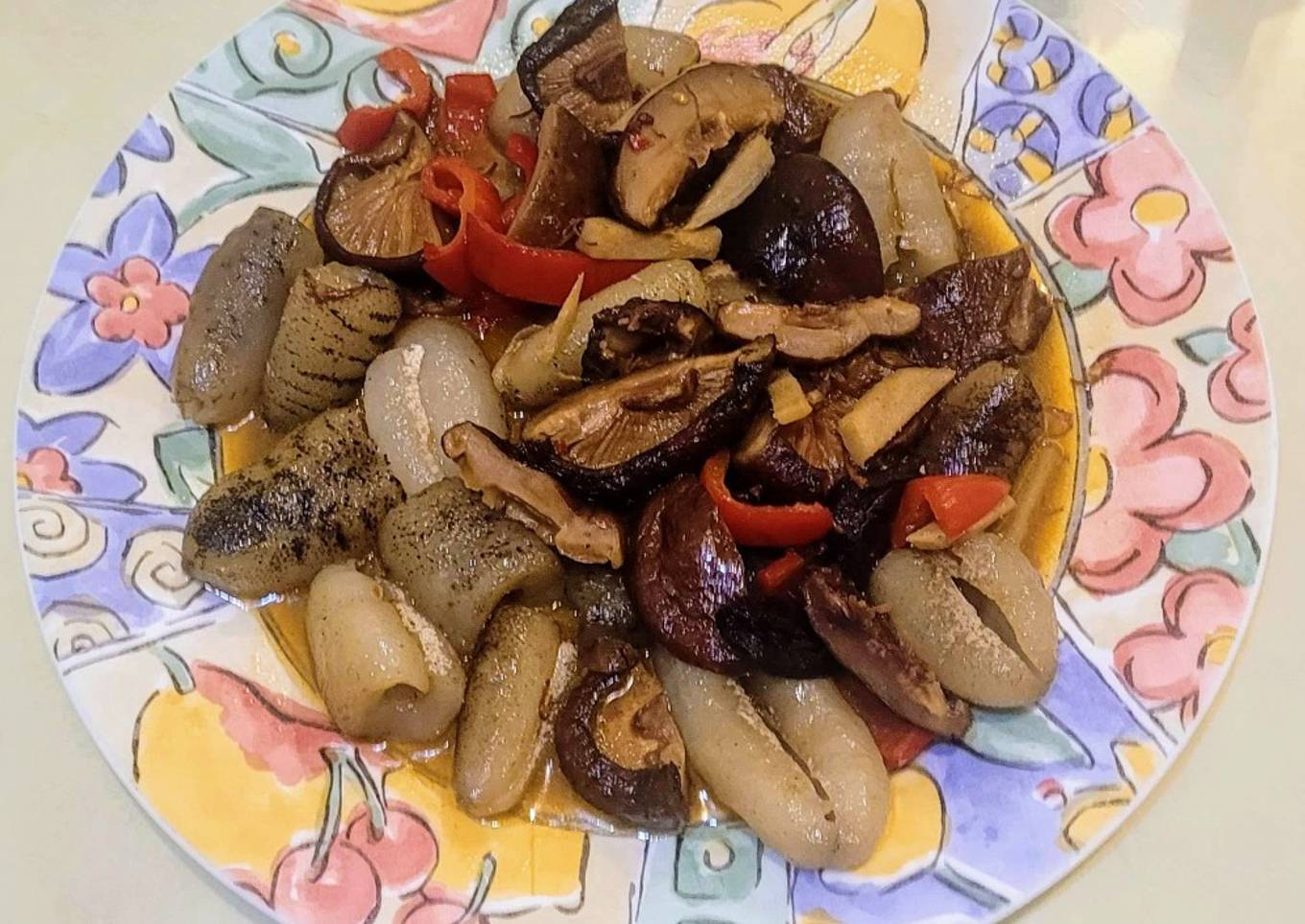 Braised Sea Cucumber with Chinese Mushrooms