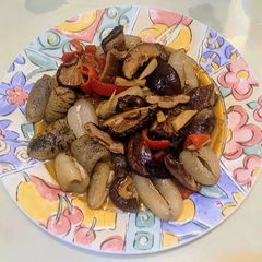 Braised Sea Cucumber with Chinese Mushrooms A picture of Braised Sea Cucumber with Chinese Mushrooms.