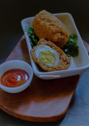 A picture of Scotch Eggs.