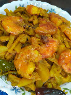 চিংড়ি মাছের চচ্চড়ি(Chingri fish chocchori in bengali) রেসিপির প্রধান ছবি