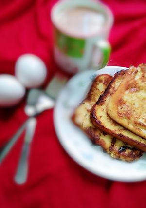 A picture of French Toast.
