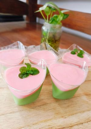Foto resep Silky Puding Matcha Vla Stroberi