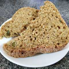 Una foto de Pan integral de zapallito italiano y sésamo en máquina Recco