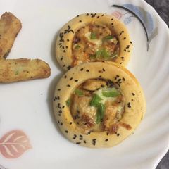 Pizza disc sandwich A picture of Pizza disc sandwich.