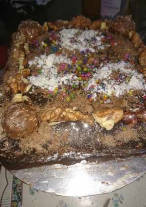 A picture of Chocolate walnut cake.