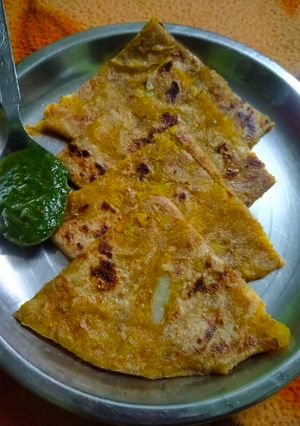 गोभी की सब्जी का पराठा (gobi ki sabzi ka paratha recipe in Hindi) रेसिपी मुख्य फोटो