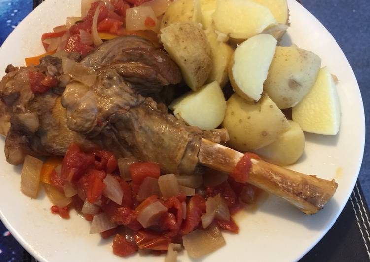 Slow cooked lamb shanks