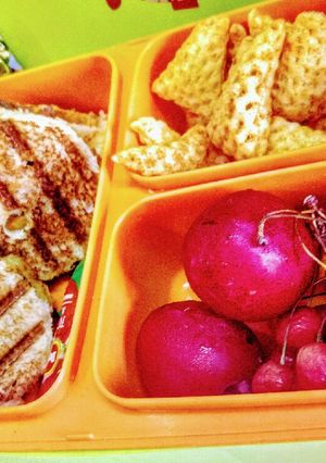 A picture of Mixed veg tikki sandwich.