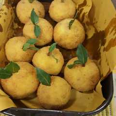 A picture of Arancini di riso.