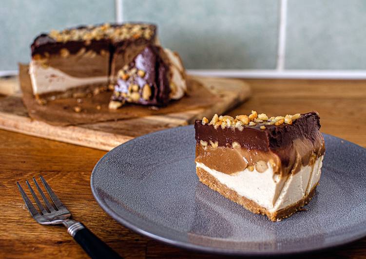 Easiest Way to Make Homemade Vegan “No-Bake” Snickers Cake
