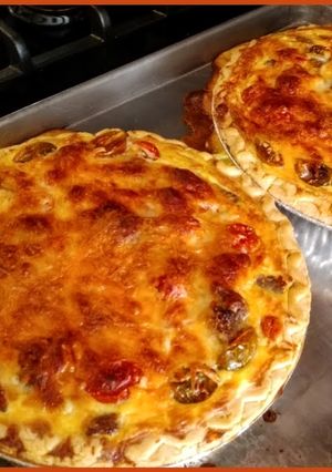 A picture of Spicy Sausage and Tomato Quiche.
