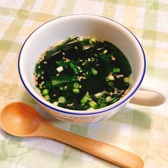 A picture of Instant Seaweed Soup.