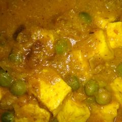A picture of Matar paneer.