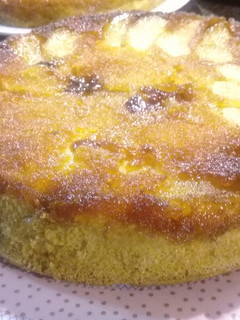 Una foto de Torta de manzana invertida