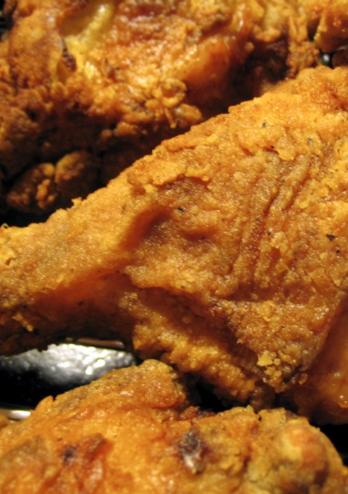 Una foto de Pollo estilo Kentucky Fried Chicken a la cerveza