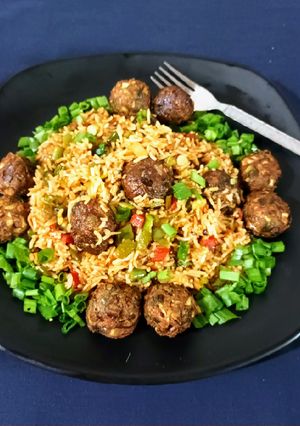 A picture of Manchurian fried rice.
