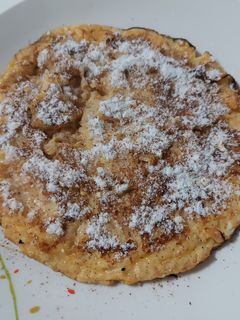Una foto de Tortilla de pan duro o torrija gigante